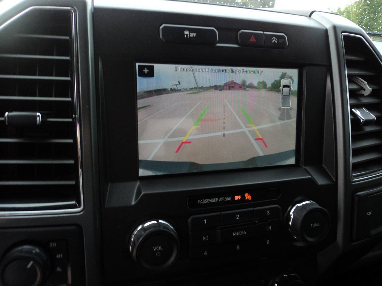 Used 2018 Ford F150 XLT w/ Equipment Group 302A Luxury AWD/4WD image 13