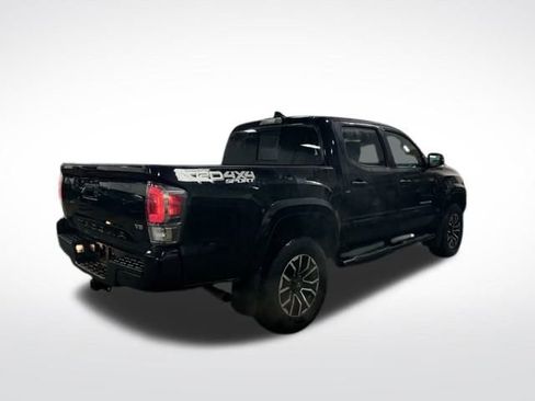 Used 2022 Toyota Tacoma TRD Sport image 5