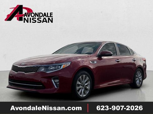 Used 2018 Kia Optima S FWD image 1