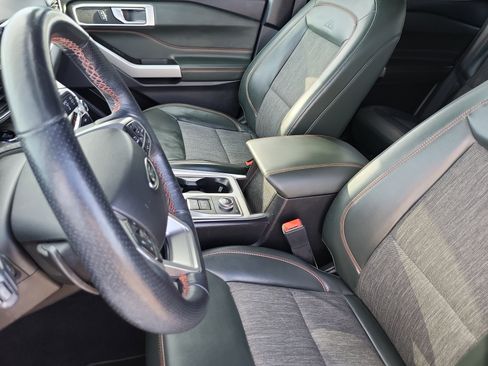 Used 2022 Ford Explorer Timberline image 12