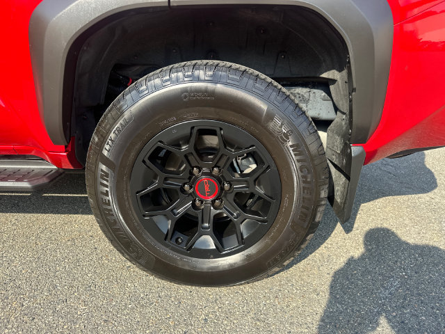 Used 2025 Toyota 4Runner TRD Off-Road AWD/4WD image 15