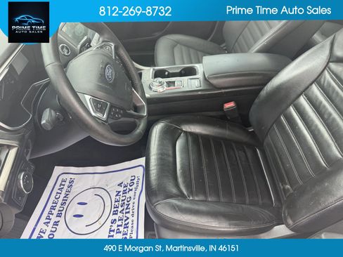 Used 2018 Ford Fusion SE w/ Fusion SE Technology Package FWD image 9