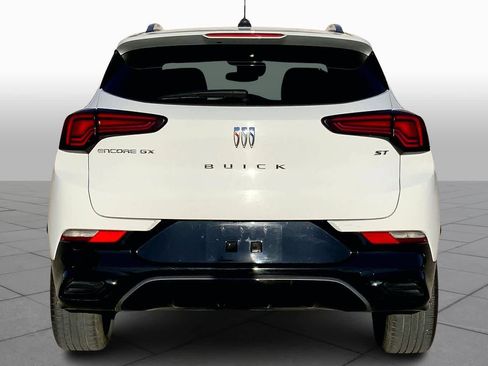 Used 2024 Buick Encore GX Sport Touring image 4