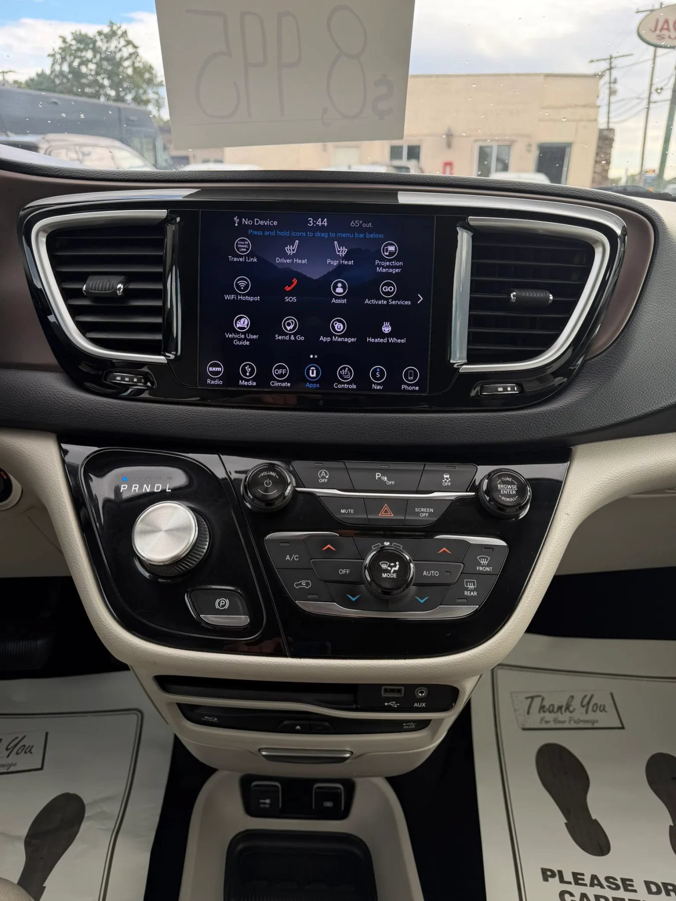 Used 2018 Chrysler Pacifica Touring-L Plus w/ Tire & Wheel Group FWD image 17