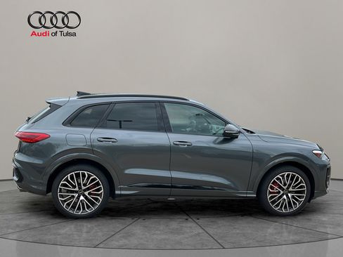 Used 2025 Audi SQ5 Premium Plus w/ Premium Plus Package AWD/4WD image 8
