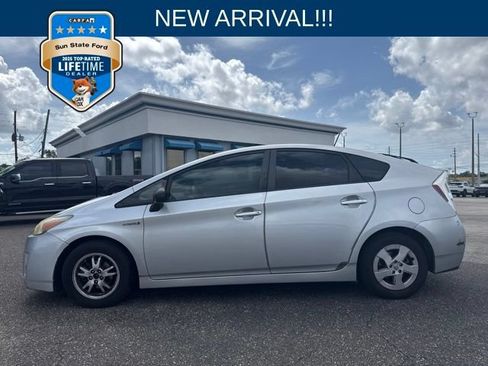 Used 2011 Toyota Prius Four w/ Navigation Pkg FWD image 1