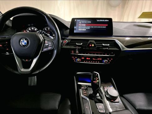 Used 2018 BMW 530i xDrive w/ Premium Package AWD/4WD image 15