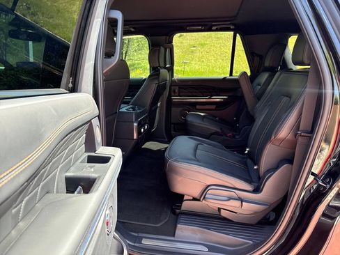 Used 2024 Ford Expedition Max Platinum AWD/4WD image 20