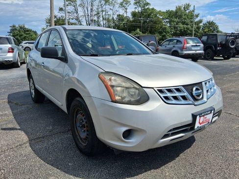 Used 2014 Nissan Rogue S FWD image 3