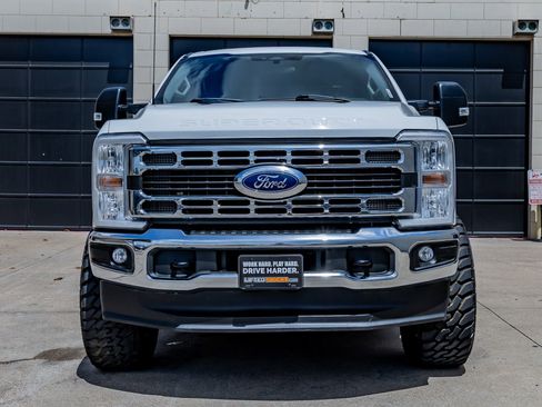 Used 2024 Ford F250 XLT w/ FX4 Off-Road Package AWD/4WD image 2
