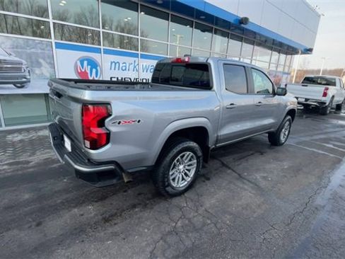 Used 2024 Chevrolet Colorado LT w/ LT Convenience Package image 8