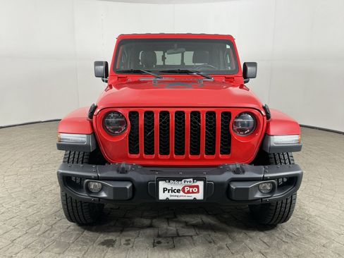 Used 2021 Jeep Gladiator Sport AWD/4WD image 2