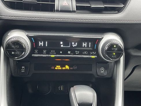 Used 2023 Toyota RAV4 XLE image 33