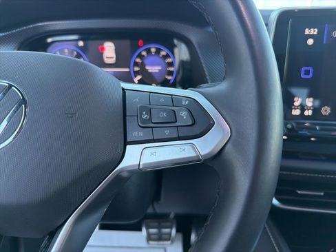 Used 2024 Volkswagen Atlas Cross Sport SEL R-Line image 25