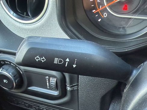 Used 2026 Jeep Wrangler Unlimited Sahara AWD/4WD image 26
