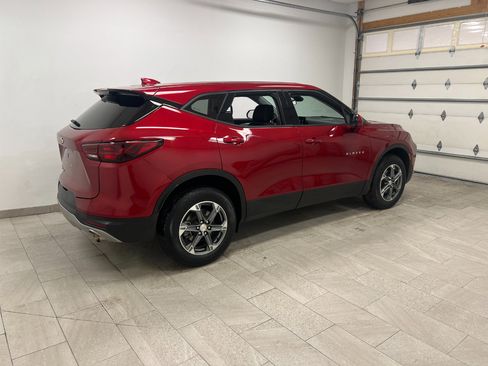 Used 2025 Chevrolet Blazer LT image 11