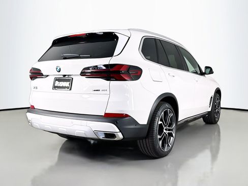 New 2026 BMW X5 xDrive40i w/ Premium Package image 7