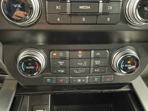 Used 2020 Ford F150 Platinum w/ Equipment Group 701A Luxury image 22