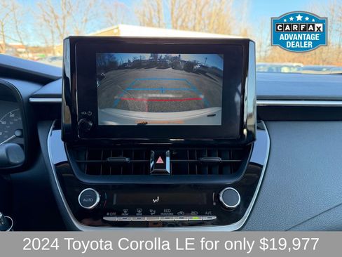 Used 2024 Toyota Corolla LE image 12