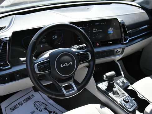 Used 2023 Kia Sportage EX FWD image 16