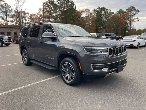 Used 2022 Jeep Wagoneer Series III image 4