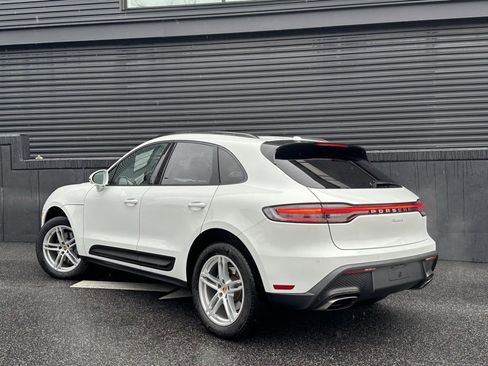Certified 2025 Porsche Macan image 8