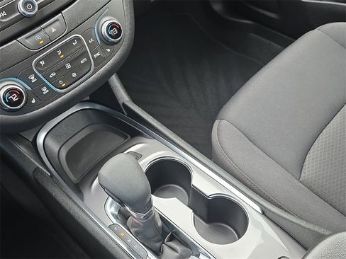 Used 2024 Chevrolet Malibu LT image 23