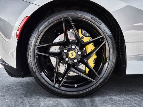 Used 2020 Ferrari F8 Tributo image 31