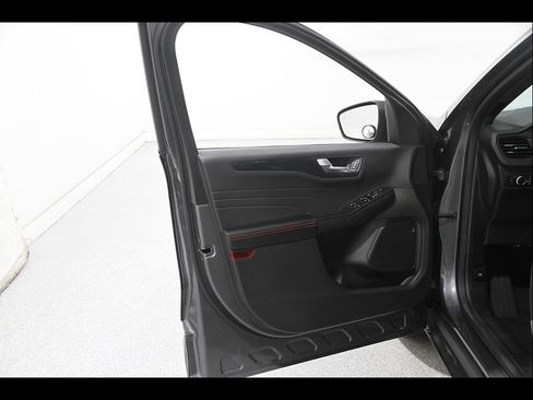Used 2023 Ford Escape ST-Line w/ Tech Pack #1 FWD image 4