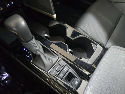 Used 2025 Toyota Camry XLE image 26