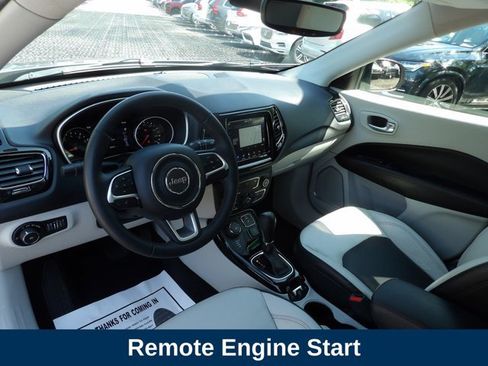 Used 2018 Jeep Compass Limited w/ Navigation Group AWD/4WD image 9