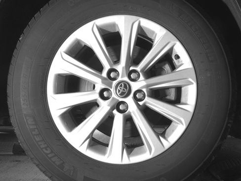 Used 2025 Toyota Grand Highlander FWD image 13