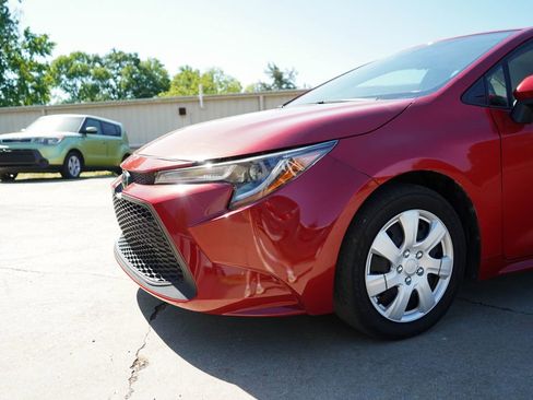 Used 2021 Toyota Corolla LE image 16