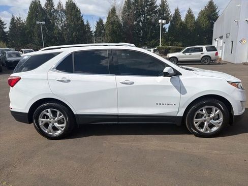 Used 2020 Chevrolet Equinox LT AWD/4WD image 2