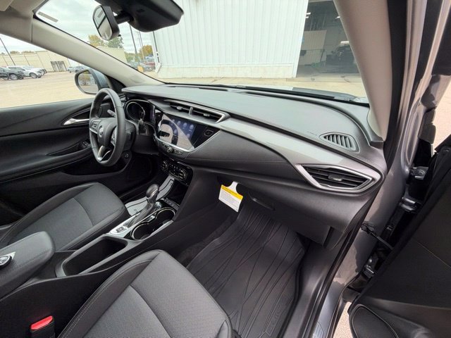 Used 2022 Buick Encore GX Select AWD/4WD image 28