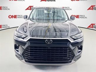 Used 2024 Toyota Grand Highlander Platinum video 2