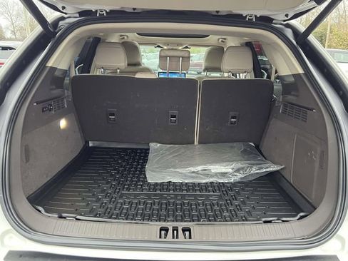 Certified 2022 Lincoln Nautilus Reserve image 6