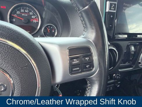 Used 2014 Jeep Wrangler Unlimited Rubicon image 28