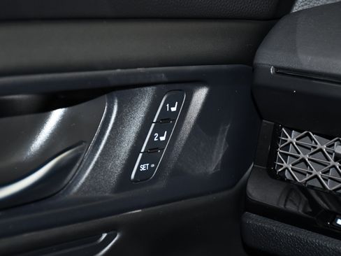 Used 2025 Honda Accord EX-L image 32