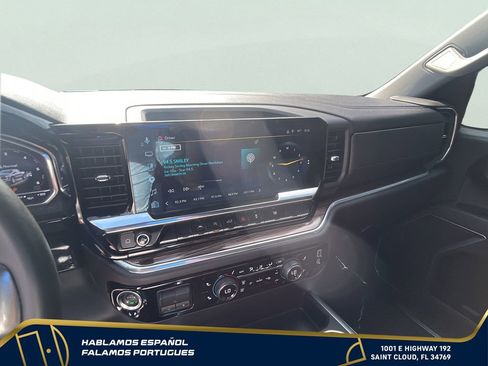 Certified 2025 Chevrolet Silverado 1500 RST AWD/4WD image 20