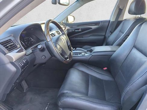 Used 2014 Lexus LS 460 w/ Comfort Package RWD image 11