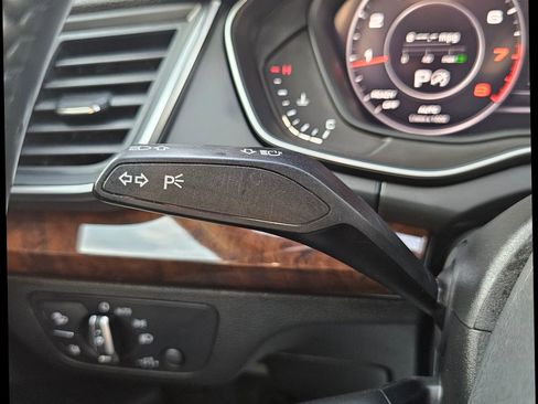 Used 2019 Audi Q5 2.0T Premium Plus w/ Premium Plus Package image 18