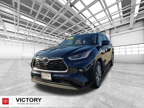 Used 2023 Toyota Highlander Platinum image 5