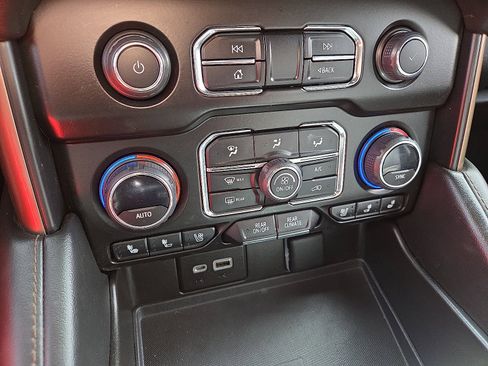 Used 2023 Chevrolet Tahoe High Country image 14