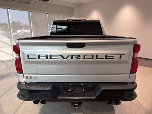 Used 2019 Chevrolet Silverado 1500 Custom Trail Boss w/ Custom Convenience Package image 4