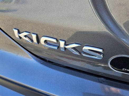 New 2025 Nissan Kicks Play S image 9