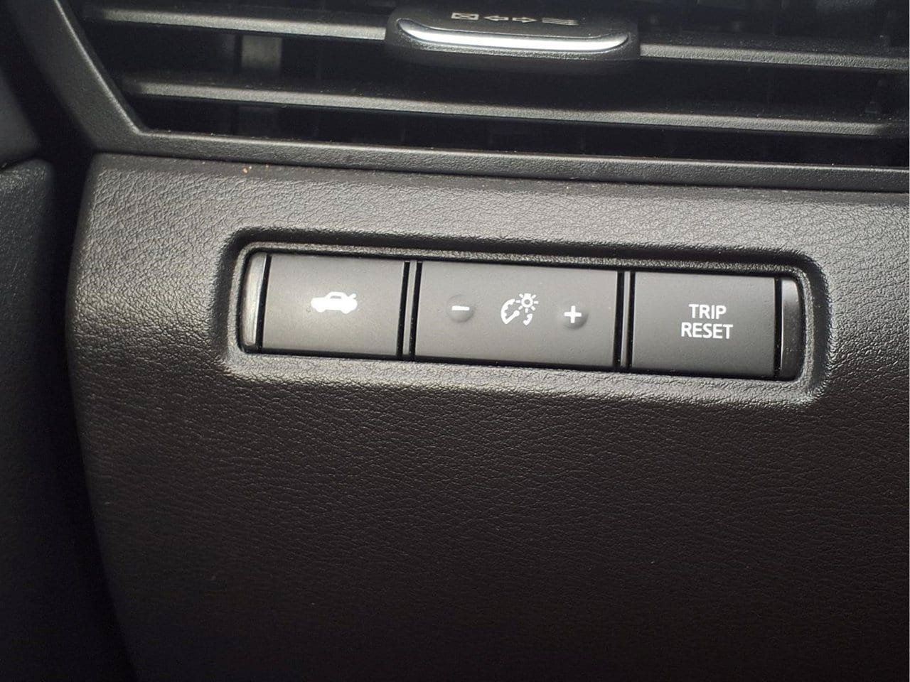 Used 2024 Nissan Altima 2.5 SV FWD image 22