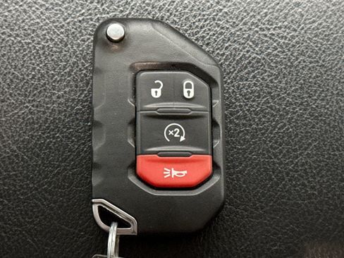 Used 2021 Jeep Gladiator Mojave AWD/4WD image 21