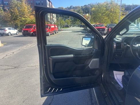 Used 2022 Ford F150 Platinum w/ Equipment Group 701A High image 13