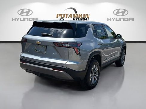 Used 2025 Chevrolet Equinox LT w/ Safety and Technology Package FWD image 5